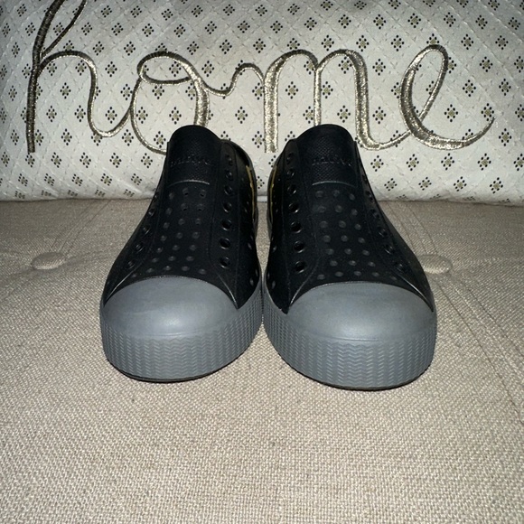 🚫SOLD🚫 Native Jefferson Shoea - Picture 2 of 6